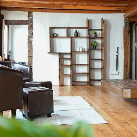 Charmante Fachwerk Wohnung Mit Terrasse In Der Altstadt Koblenz  Exterior foto