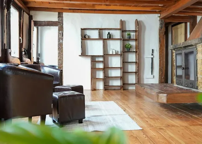 Charmante Fachwerk Wohnung Mit Terrasse In Der Altstadt