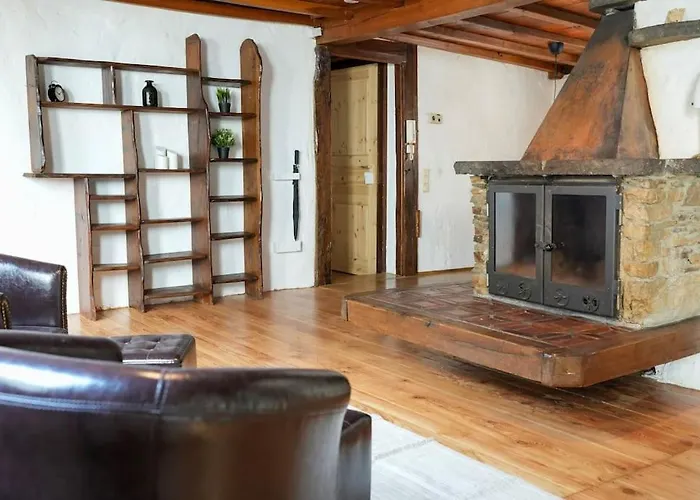 Charmante Fachwerk Wohnung Mit Terrasse In Der Altstadt